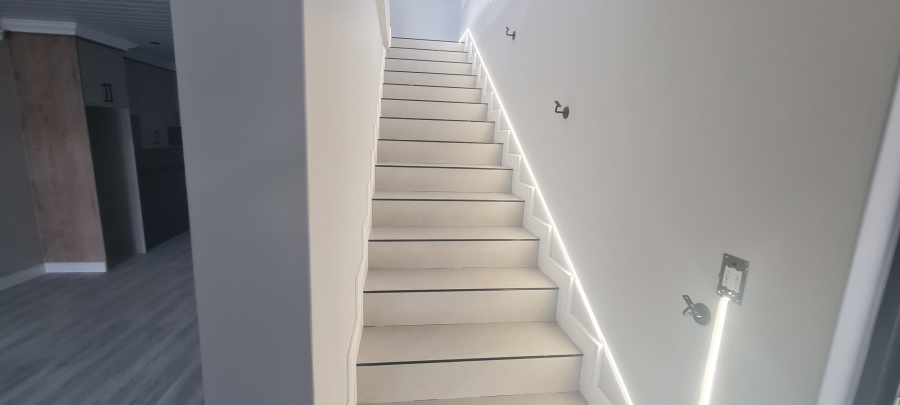 4 Bedroom Property for Sale in Mossel Bay Central Western Cape